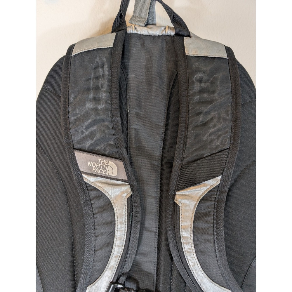 North Face Borealis Backpack Silver Black Ripstop Hiking Daypack Mens LOOK - Picture 8 of 11